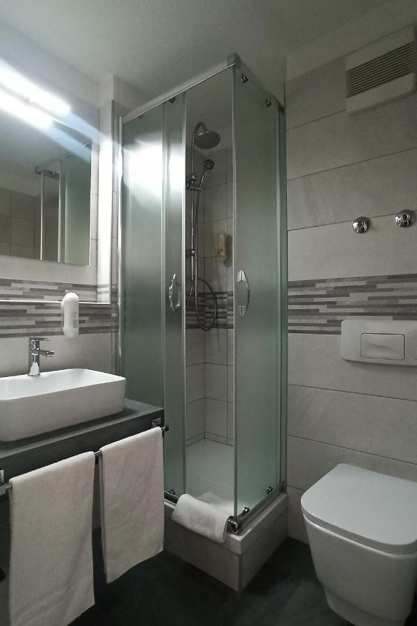 Hotel Garni Arcis Gomaringen Екстер'єр фото
