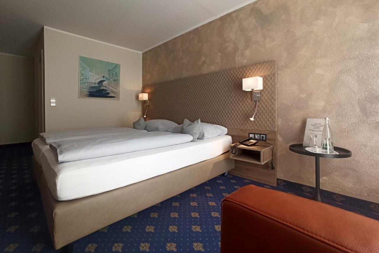Hotel Garni Arcis Gomaringen Екстер'єр фото