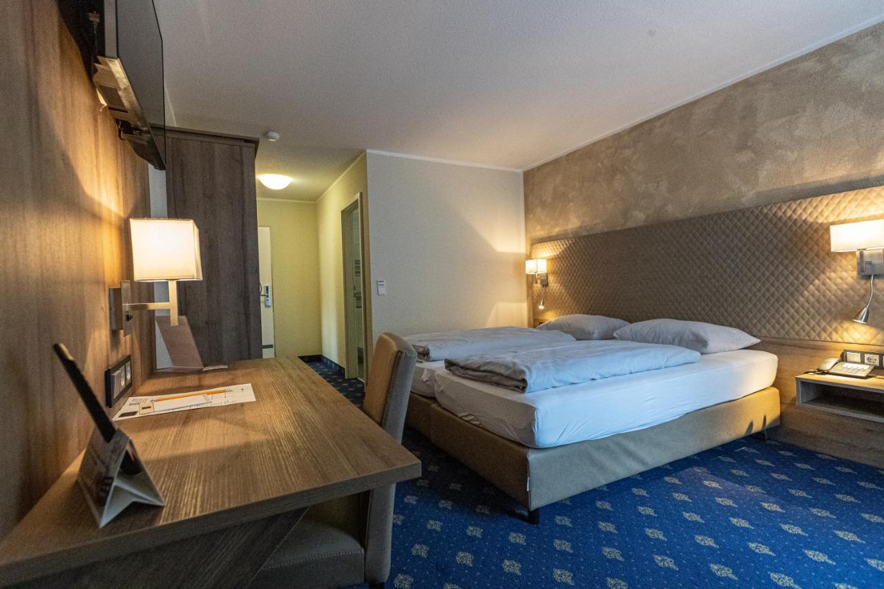 Hotel Garni Arcis Gomaringen Екстер'єр фото