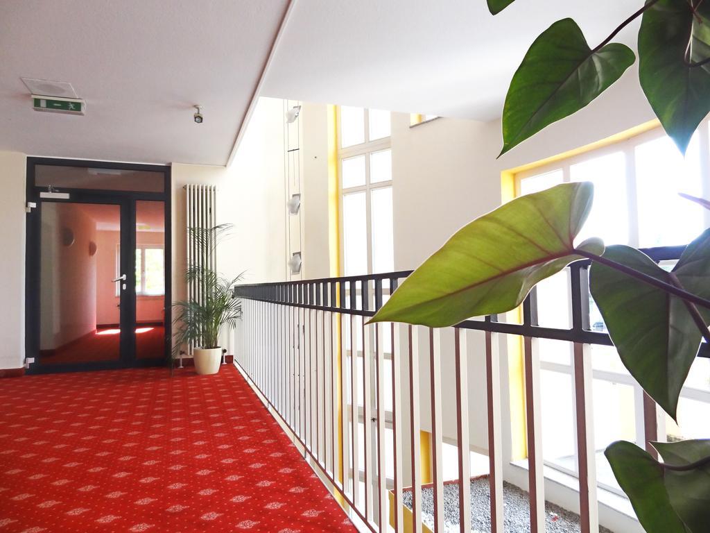Hotel Garni Arcis Gomaringen Екстер'єр фото