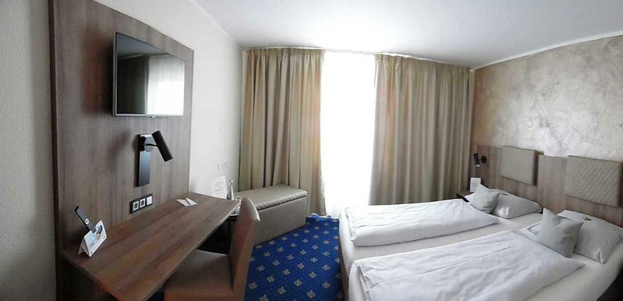 Hotel Garni Arcis Gomaringen Екстер'єр фото